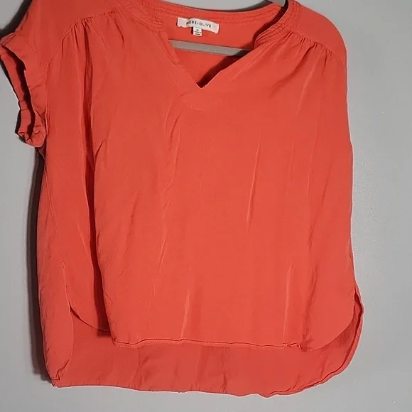 Rose + Olive Blouse Size M Pumpkin color - Picture 4 of 4